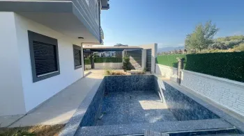 Bahçeli ve havuzlu müstakil Seydikemer aile villası
